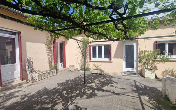 Maison à vendre    4 pièces •  Les Angles