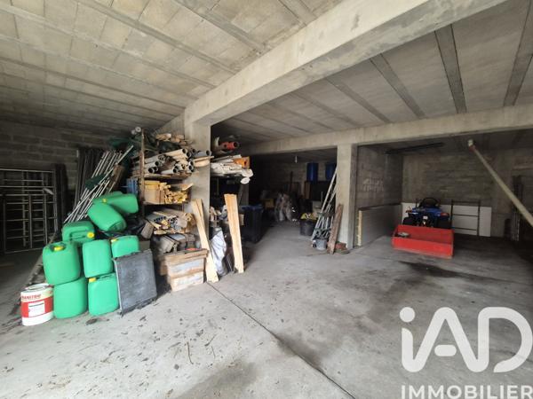 Parking à vendre 260 m² Vendrest