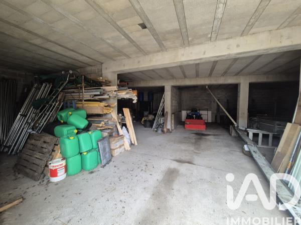 Parking à vendre 260 m² Vendrest