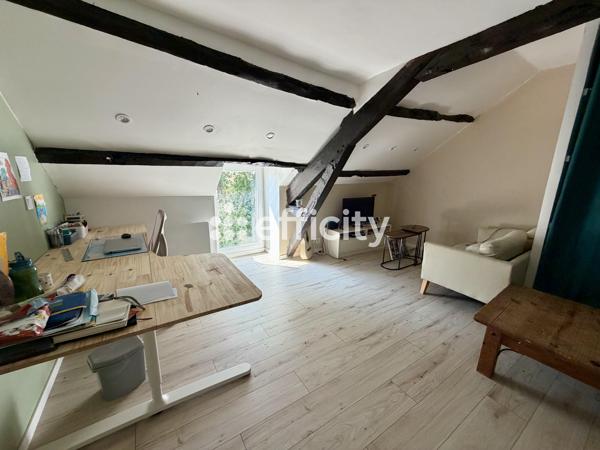 Maison
         8 pièces
        - 160 m² 398 000 € *