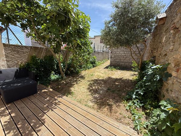 MAISON DE VILLE AVEC JARDIN A CARCASSONNE