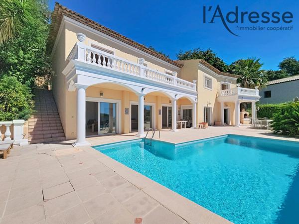 Villa d'exception sur les hauteurs de Mandelieu !