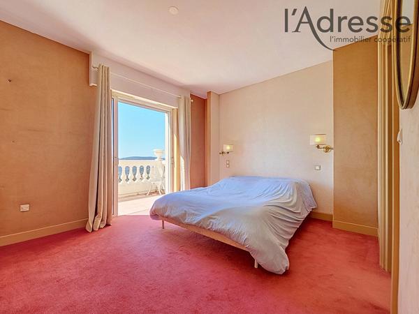 Villa d'exception sur les hauteurs de Mandelieu !