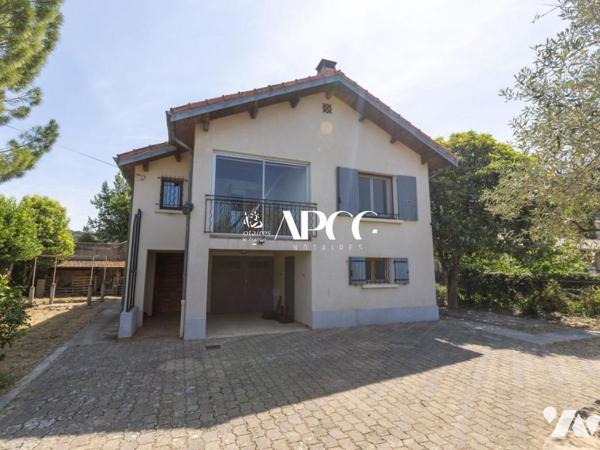 PROCHE CENTRE NYONS - VILLA AVEC GARAGE ET TERRAIN ATTENANT