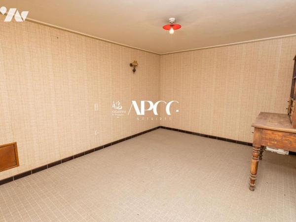 PROCHE CENTRE NYONS - VILLA AVEC GARAGE ET TERRAIN ATTENANT