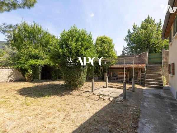 PROCHE CENTRE NYONS - VILLA AVEC GARAGE ET TERRAIN ATTENANT