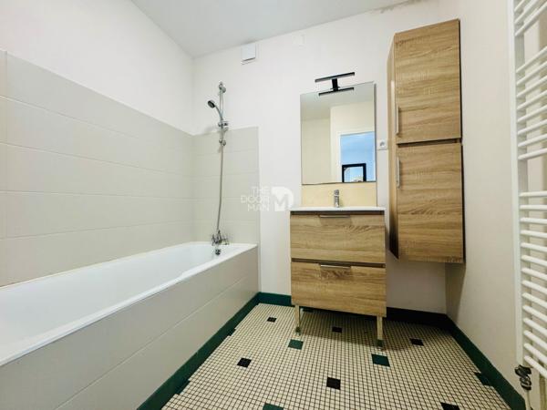 Immeuble - Vendu - 80 m² - LAVAL | The Door Man