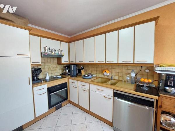  A VENDRE - PAVILLON - COSSE LE VIVIEN 