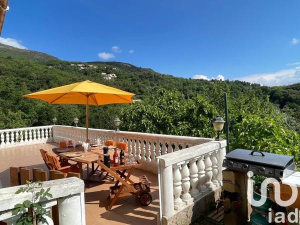 Appartement 4 pièces de 131 m² à Gattières (06510)