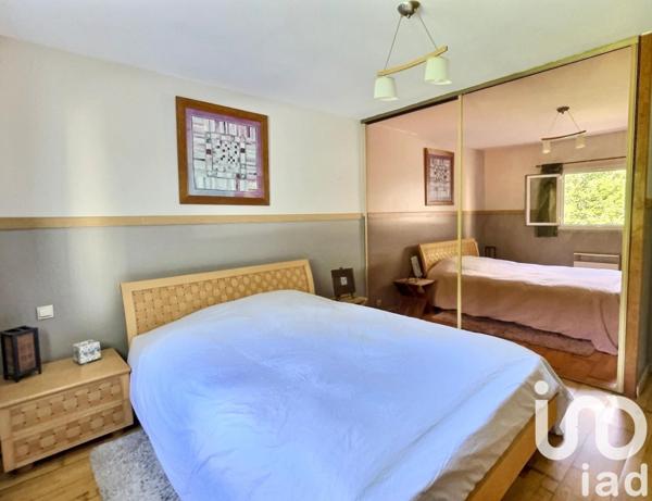 Appartement 4 pièces de 131 m² à Gattières (06510)