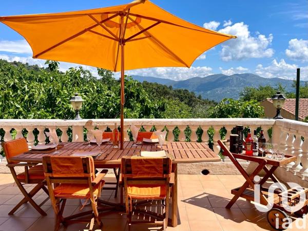 Appartement 4 pièces de 131 m² à Gattières (06510)