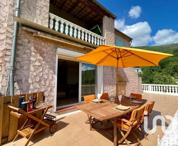 Appartement 4 pièces de 131 m² à Gattières (06510)