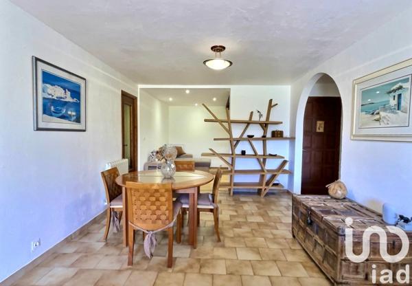 Appartement 4 pièces de 131 m² à Gattières (06510)