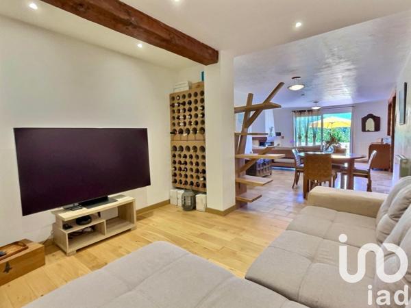 Appartement 4 pièces de 131 m² à Gattières (06510)