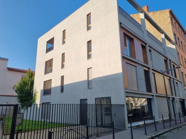 LOCATION 69001 LYON CROIX ROUSSE - APPARTEMENT T1 D'EXCEPTION - MEUBLE - PROCHE TRANSPORTS ET COMMERCES