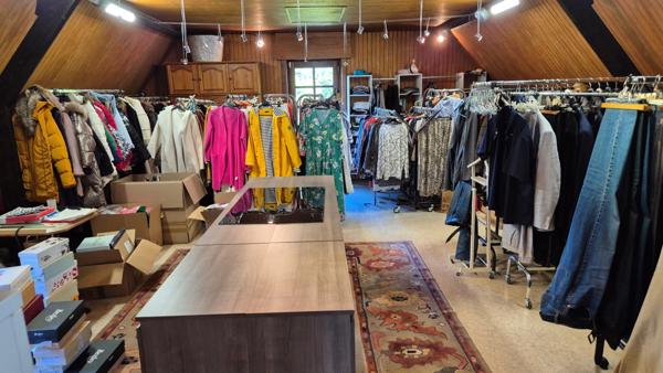 Propriété 330m2 avec piscine intérieure sur 3790m2