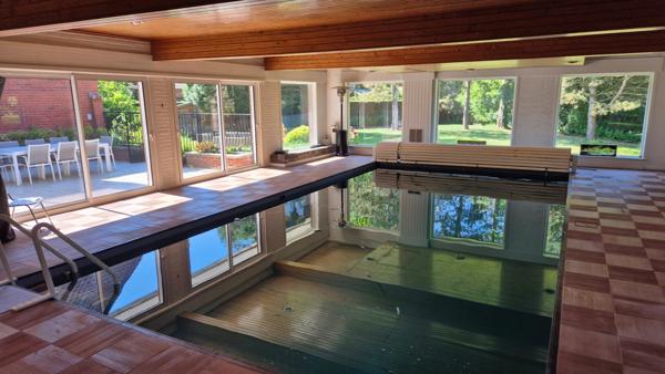 Propriété 330m2 avec piscine intérieure sur 3790m2