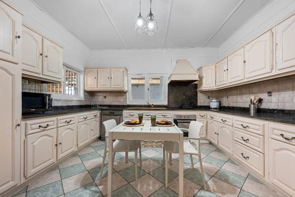 🏡 Maison d’Exception de 297 m² sur 1 906 m² de Terrain – Idéale pour Colocation, Gîte ou Chambres d’Hôtes