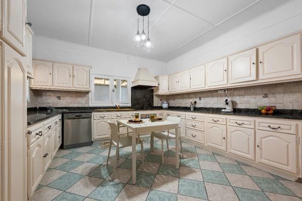 🏡 Maison d’Exception de 297 m² sur 1 906 m² de Terrain – Idéale pour Colocation, Gîte ou Chambres d’Hôtes