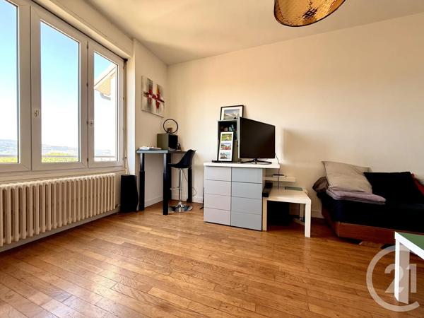 Appartement T3 à vendre  3 pièces - 72,80 m 2   VALENCE  - 26