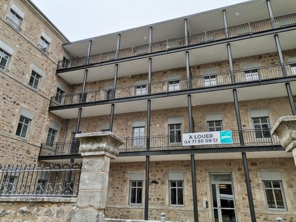 Appartement T3 de 77.10 m² avec ascenseur dans le centre ville d'Yssingeaux