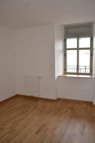 Appartement T3 de 77.10 m² avec ascenseur dans le centre ville d'Yssingeaux