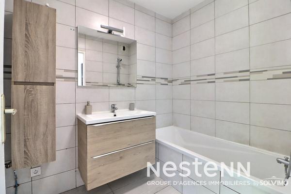 Appartement T3, Saint-Priest Centre Ville, 74m2, Balcon, Garage fermé en sus