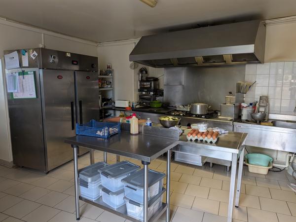 À vendre - Commerce situé à Richelieu (37120)