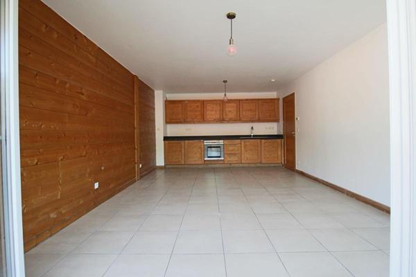 SALLANCHES, CENTRE VILLE  APPARTEMENT T3  ,64 M2 275000 euros