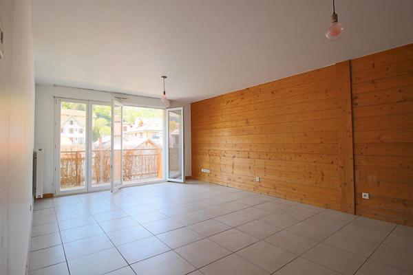 SALLANCHES, CENTRE VILLE  APPARTEMENT T3  ,64 M2 275000 euros