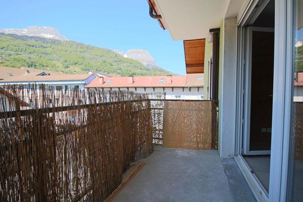 SALLANCHES, CENTRE VILLE  APPARTEMENT T3  ,64 M2 275000 euros