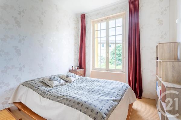 Maison à vendre  7 pièces - 188 m 2   CHATEL GUYON  - 63
