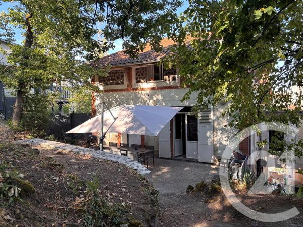 Maison à vendre  7 pièces - 188 m 2   CHATEL GUYON  - 63