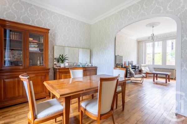 Maison à vendre  7 pièces - 188 m 2   CHATEL GUYON  - 63
