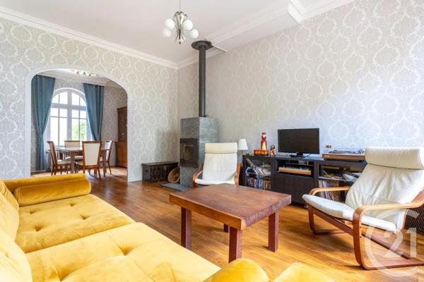 Maison à vendre  7 pièces - 188 m 2   CHATEL GUYON  - 63
