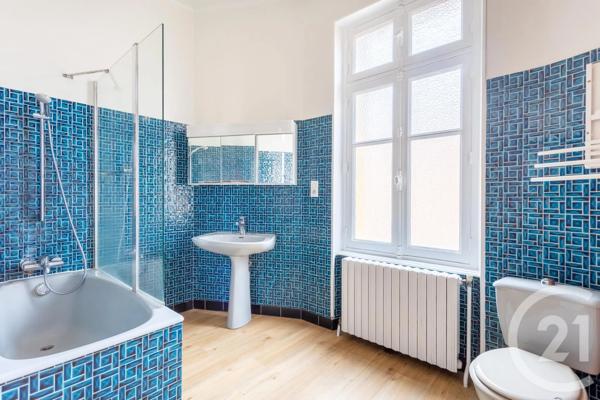 Maison à vendre  7 pièces - 188 m 2   CHATEL GUYON  - 63