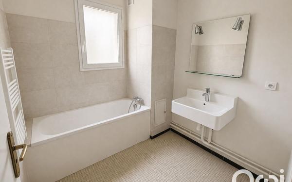 Appartement à vendre    4 pièces • 82 m2 Clamart