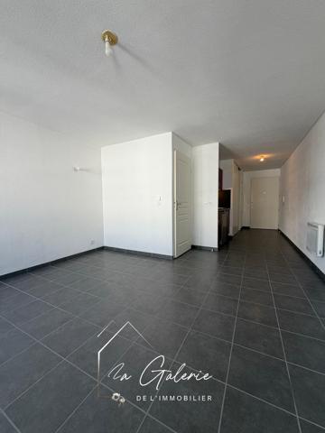 GRAND STUDIO DE 31 m2 DANS UNE RESIDENCE RECENTE DE 2012