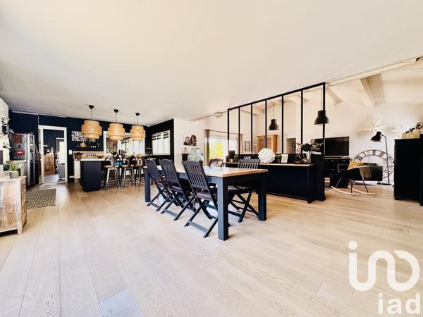 Maison traditionnelle 7 pièces de 240 m² à Mornac-sur-Seudre (17113)