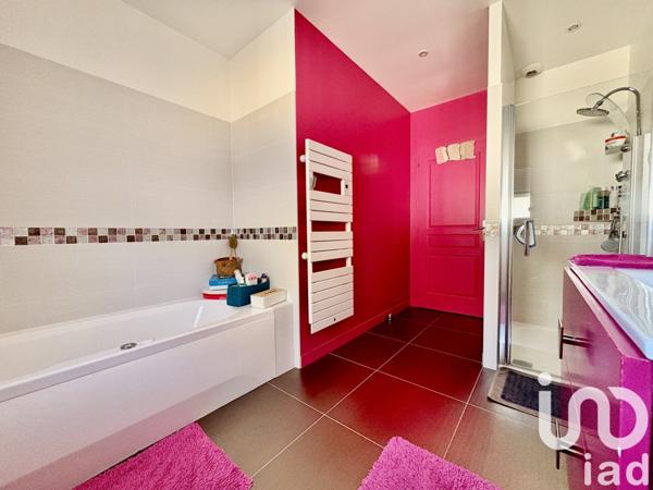 Maison traditionnelle 7 pièces de 240 m² à Mornac-sur-Seudre (17113)