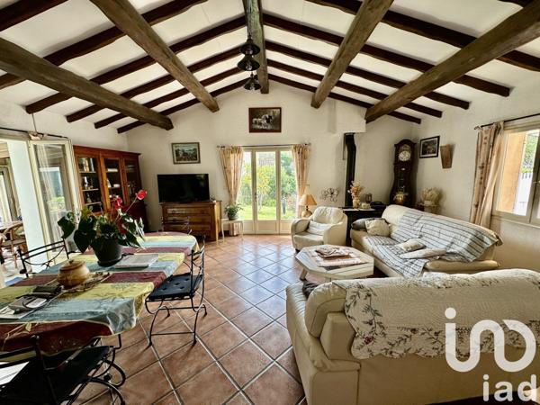 Maison 5 pièces de 137 m² à Pertuis (84120)