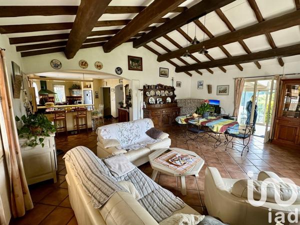Maison 5 pièces de 137 m² à Pertuis (84120)