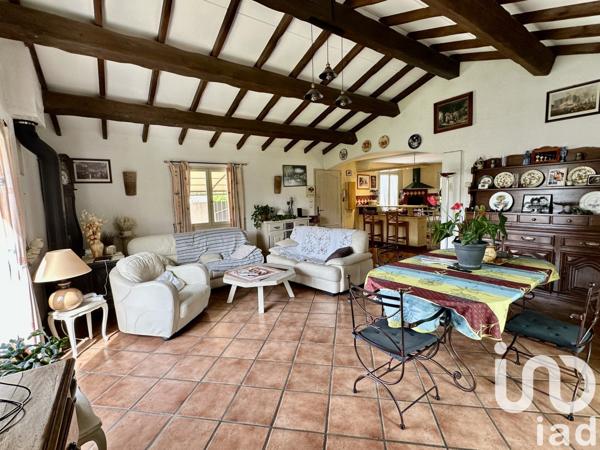 Maison 5 pièces de 137 m² à Pertuis (84120)