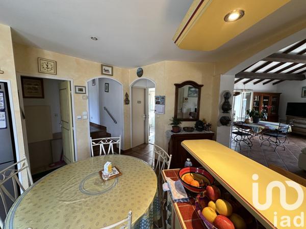 Maison 5 pièces de 137 m² à Pertuis (84120)