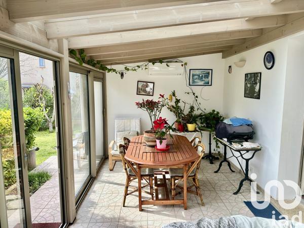 Maison 5 pièces de 137 m² à Pertuis (84120)