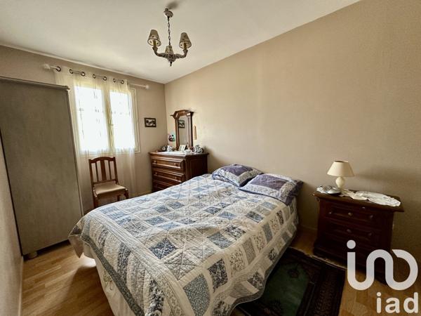 Maison 5 pièces de 137 m² à Pertuis (84120)