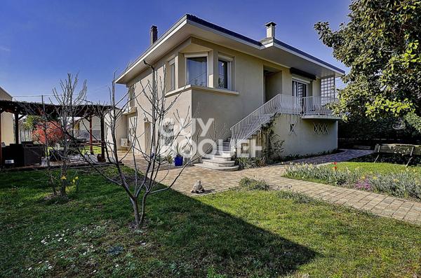 MAISON À VENDRE DE 6 PIÈCES DE 130,00 M²