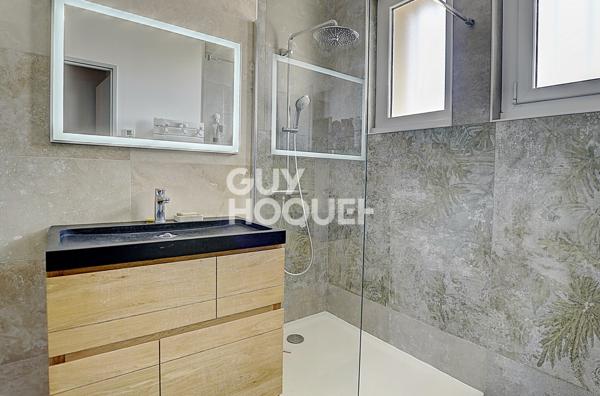 MAISON À VENDRE DE 6 PIÈCES DE 130,00 M²