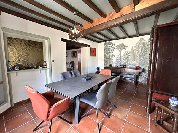 Maison familiale avec piscine à Viré