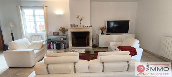 Maison 5 pièce(s) 142 m2 – Piscine – Sous-Sol – Croix Chapeau